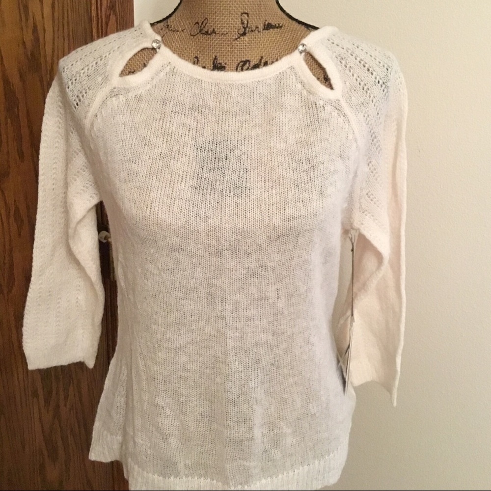 Gorgeous Jennifer Lopez Feminine Sweater